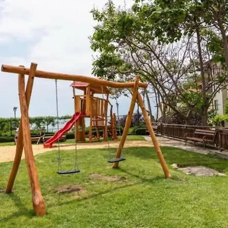 Apartment Garden Of Eden