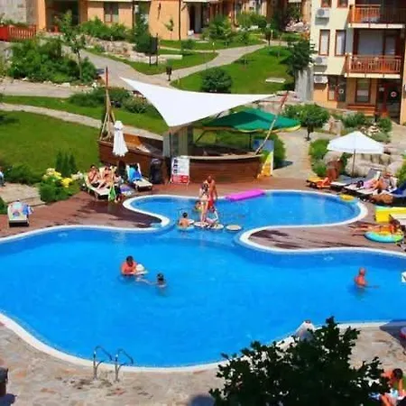 Apartment Garden Of Eden